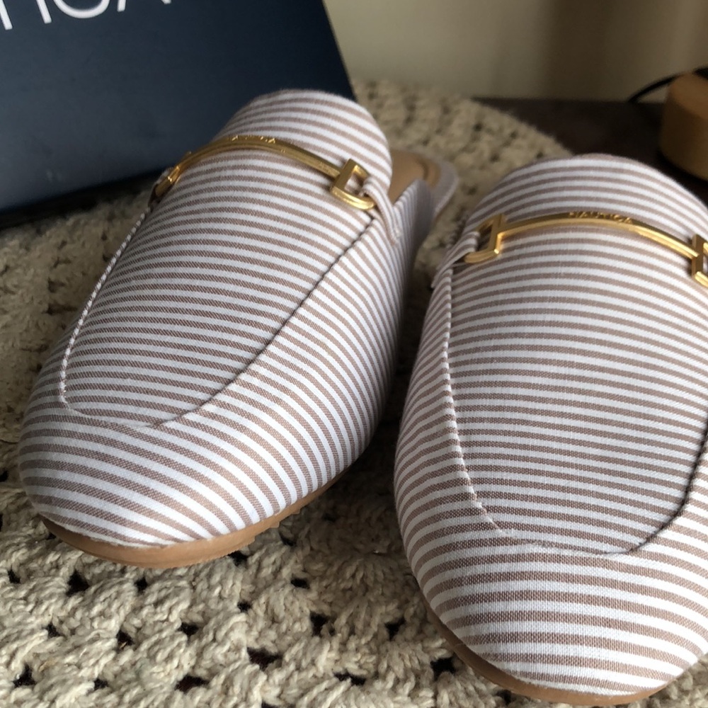 Nautica Tan & White Striped Slip-On Mules with Gold Accent - Picture 10 of 12